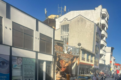 Edificios residenciales colapsados en Pereira, Colombia, tras el terremoto