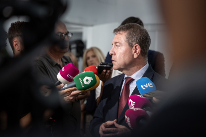 El presidente de C-LM, Emilliano García-Page, en Talavera de la Reina

REMITIDA / HANDOUT por JCCM
Fotografía remitida a medios de comunicación exclusivamente para ilustrar la noticia a la que hace referencia la imagen, y citando la procedencia de la imagen en la firma
07/9/2026