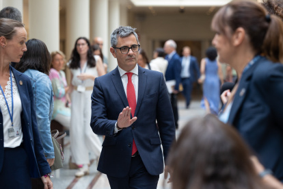 El ministro de la Presidencia, Justicia y Relaciones con las Cortes, Félix Bolaños, a su llegada a una sesión plenaria en el Senado, a 8 de septiembre de 2026, en Madrid (España). Este es el primer pleno que se celebra en la Cámara Alta tras el período estival. Durante el mismo, el PP ha planteado un conflicto de atribuciones por las ausencias del Gobierno en el Senado para explicar la crisis migratoria de Ceuta.

Jesús Hellín / Europa Press
08 SEPTIEMBRE 2026;SENADO;PLENO;
08/9/2026