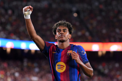 BARCELONA, SPAIN - AUGUST 31: Lamine Yamal of Barcelona celebrates scoring his team’s second goal during the LaLiga EA Sports 2026/27 match between FC Barcelona and Rayo Vallecano de Madrid at Spotify Camp Nou on August 31, 2026 in Barcelona, Spain. (Photo by David Ramos/Getty Images)