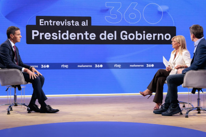 Pedro Sánchez en el plató de Mañaneros 360