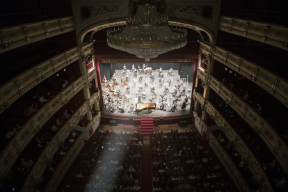 (Foto de ARCHIVO) La Orquestra de València en el Teatro Principal