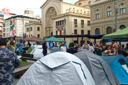 Acampada por la vivienda en Alicante