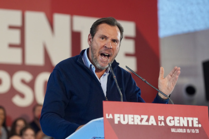 El ministro Óscar Puente durante un mitin del PSOE