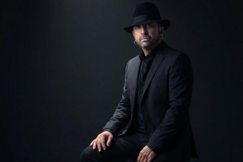 El cantante El Barrio presenta su gira