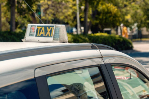 Taxi