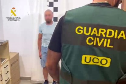 La Guardia Civil detiene en Nerja (Málaga) al fugitivo escocés acusado de agredir sexualmente a dos mujeres.