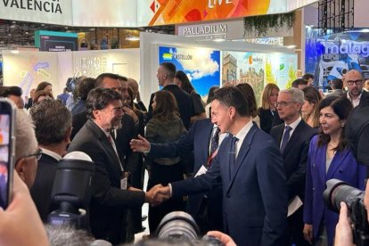 El alcalde de Alicante saluda al ministro de turismo inglés