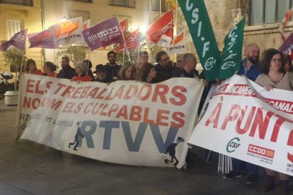 Concentración de los sindicatos de À Punt / PSPV.