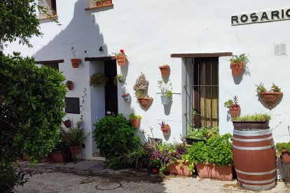 Una de las calles de Castellar Viejo.