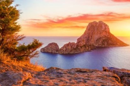 El mirador de Cala d’Hort en Ibiza