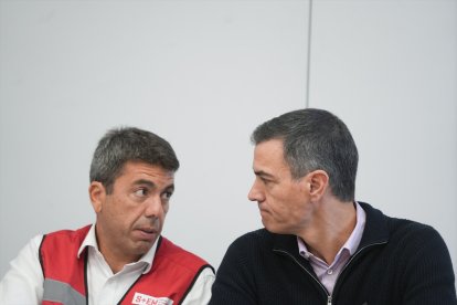 El presidente de la Generalitat valenciana, Carlos Mazón y el presidente del Gobierno, Pedro Sánchez.