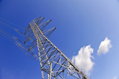 Torre eléctrica de alta tensión