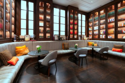 Biblioteca del hotel.