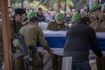 Entierro de un soldado israelí asesinado en Gaza.