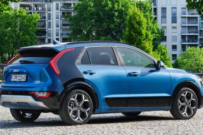 La trasera del Kia Niro híbrido es innegablemente atractiva