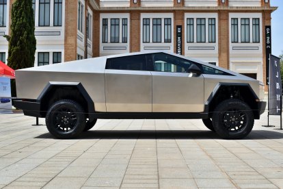 tesla-cybertruck