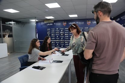 Ribera y Levante UD organizan una jornada sobre deporte y salud mental