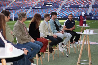 Ribera y Levante UD organizan una jornada sobre deporte y salud mental