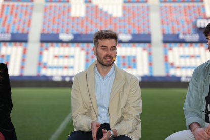 Ribera y Levante UD organizan una jornada sobre deporte y salud mental