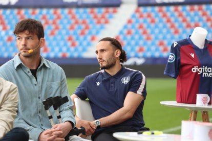 Ribera y Levante UD organizan una jornada sobre deporte y salud mental