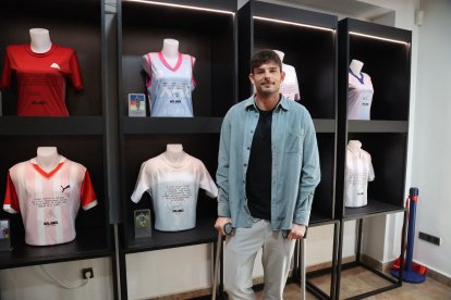 Ribera y Levante UD organizan una jornada sobre deporte y salud mental