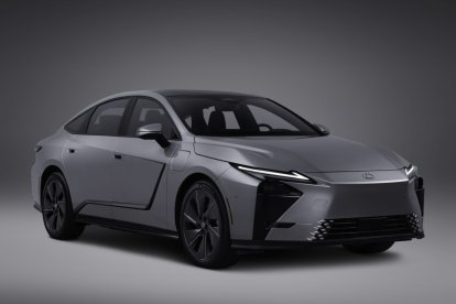 Lexus ES500e