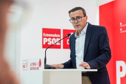 El secretario general del PSOE de Extremadura, Miguel Ángel Gallardo