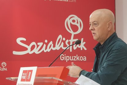 Odón Elorza en una rueda de prensa del PSE-EE.