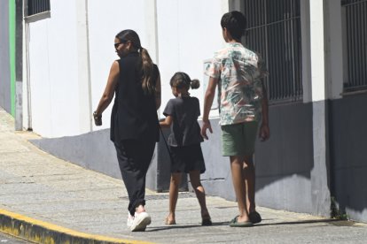 Gloria Camila con su sobrina Rocío, para pasar el fin de semana con ella.