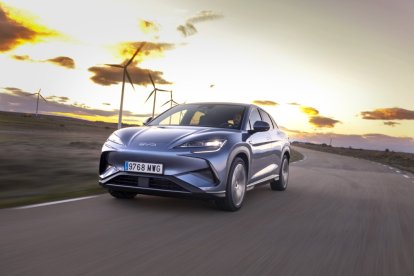En el primer semestre BYD ha matriculado 10.196 unidades, con una cuota de mercado del 10% en el segmento de turismos EV + PHEV, consolidando así su liderazgo en el mercado de vehículos enchufables.