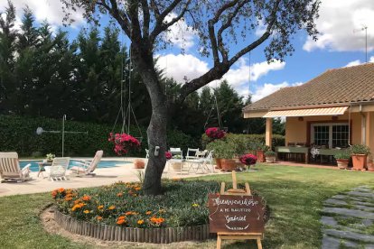 Diseño contemporáneo y calma total: así es esta casa en la Sierra Norte con piscina privada y salón abierto al paisaje