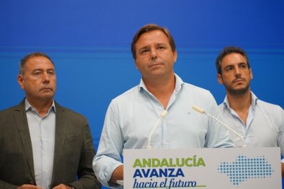 El secretario general del PP-A, Antonio Repullo, en rueda de prensa en Sevilla.