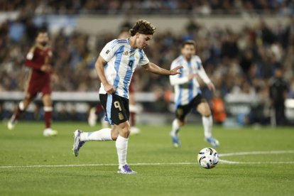 Julián Alvarez brilla con su selección