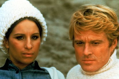 Barbra Streisand y Robert Refordo en un fotograma de 'Tal como éramos'.