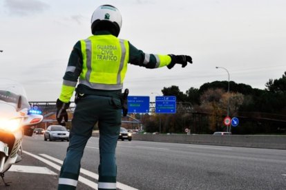 Control de Guardia Civil de Tráfico en la A-7.