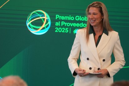 La presentadora de televisión Anne Igartiburu, interviene durante la entrega de los Premios Globales al Proveedor 2025.