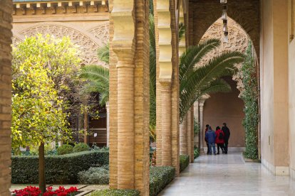 Patio Santa Isabel, Aljafería | Cortes de Aragón