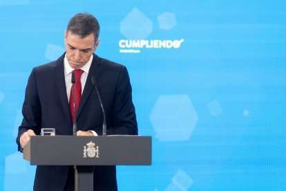 El presidente del Gobierno, Pedro Sánchez, durante la rueda de prensa en el Palacio de la Moncloa en la que ha hecho balance del curso político.