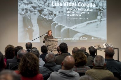 Acto de inauguración de la muestra fotográfica de Luis Vidal Corella.