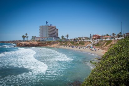 Playa de Cala Cerrada, en Orihuela Costa.