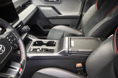 Toyota RAV4 2026 interior