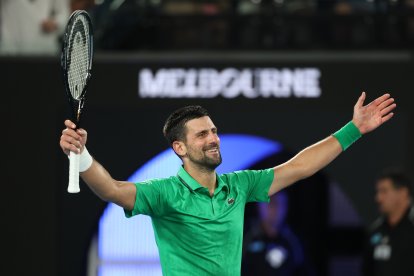 Djokovic durante su partido ante Sinner en Australia. (Photo by Clive Brunskill/Getty Images)