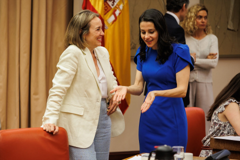 Inés Arrimadas en su etapa política junto a Cuca Gamarra.