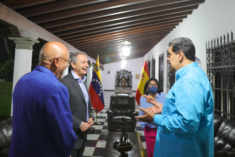 Nicolás Maduro recibe al expresidente español José Luis Rodríguez Zapatero.