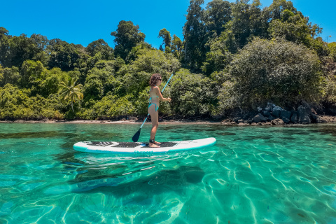 Isla de Cocos en Panamá, equilibrio y calma sobre aguas turquesas del Pacífico