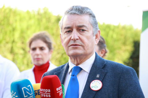 El consejero de Sanidad, Presidencia y Emergencias de la Junta de Andalucía, Antonio Sanz este viernes.