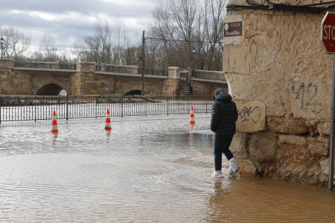 (Foto de ARCHIVO)
Inundaciones provocadas por el desbordamiento del río Duero, a 14 de febrero de 2026, en San Esteban de Gormaz, Soria, Castilla León (España).6