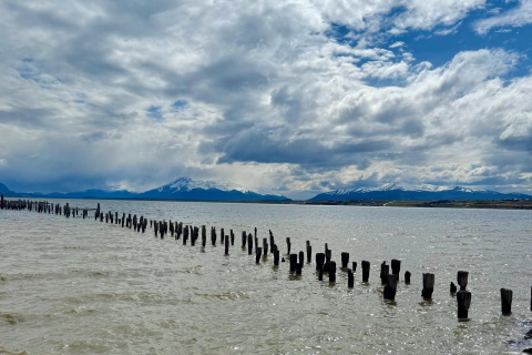 El fiordo Última Esperanza, majestuosa antesala natural del Parque Nacional Torres del Paine.