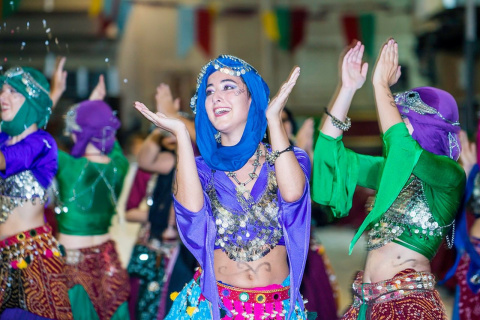 Una de las coreografías en las fiestas de Moros y Cristianos.